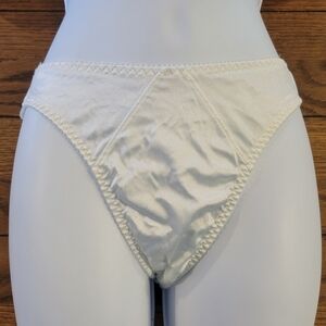 Lily of France Panties Sz Med White
